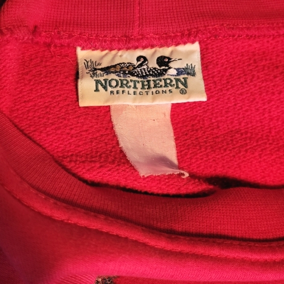 NORTHERN REFLECTIONS Vintage Red Sweatshirt Winter Graphic Fleece Cottagecore - Picture 3 of 6